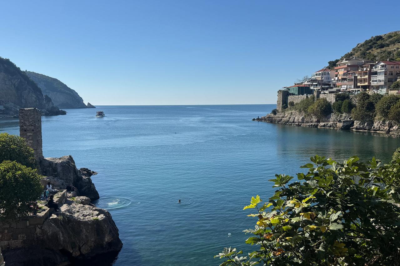 Roman-era Turkish coastal town draws 1.3M visitors on history, seafood