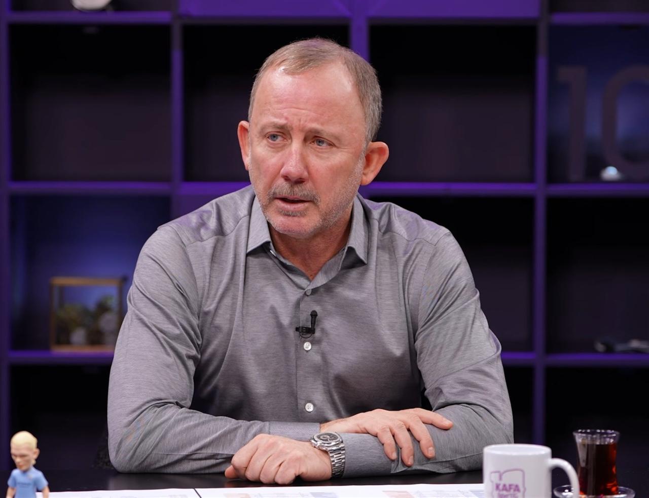Sergen Yalcin speaks during a program at the KAFA Sports studio in Türkiye. (Photo via KAFA Sports)