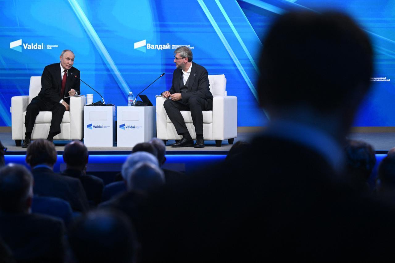 Russia's President Vladimir Putin addresses the audience during the Valdai Discussion Club meeting in Moscow on October 1, 2026. (AFP Photo)