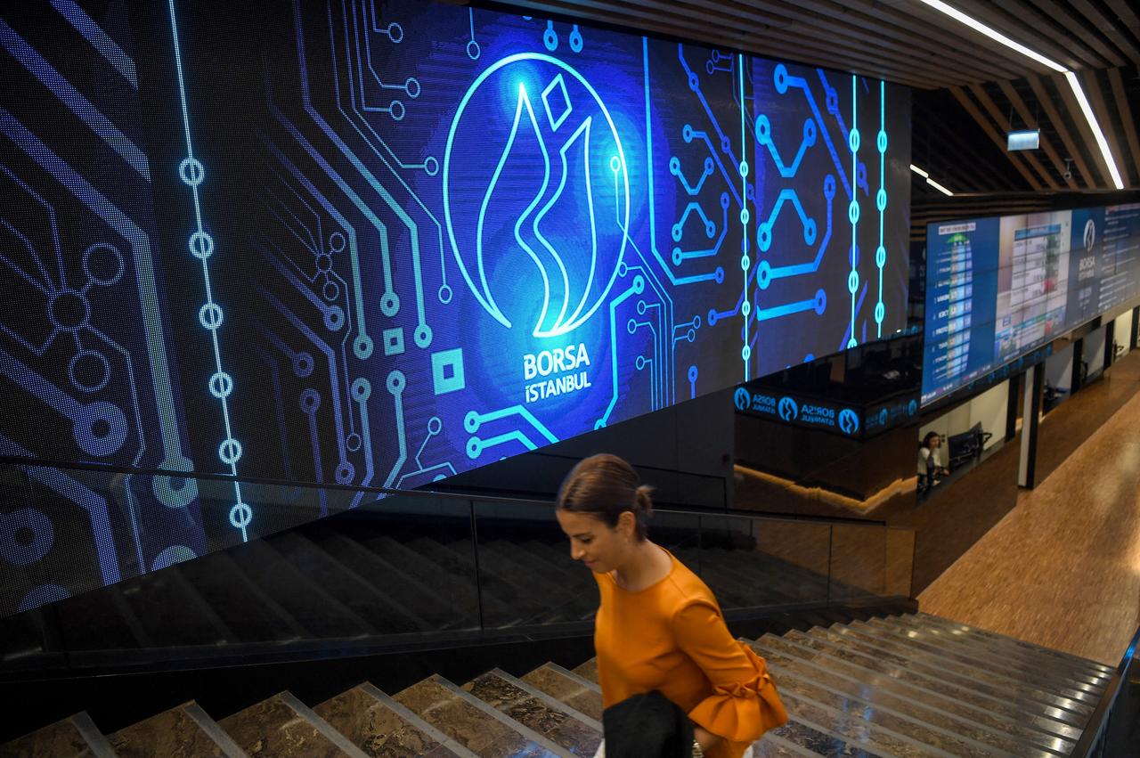 A trader walks in the trade floor of the Borsa Istanbul on May 22, 2018 in Istanbul. (AFP File Photo)