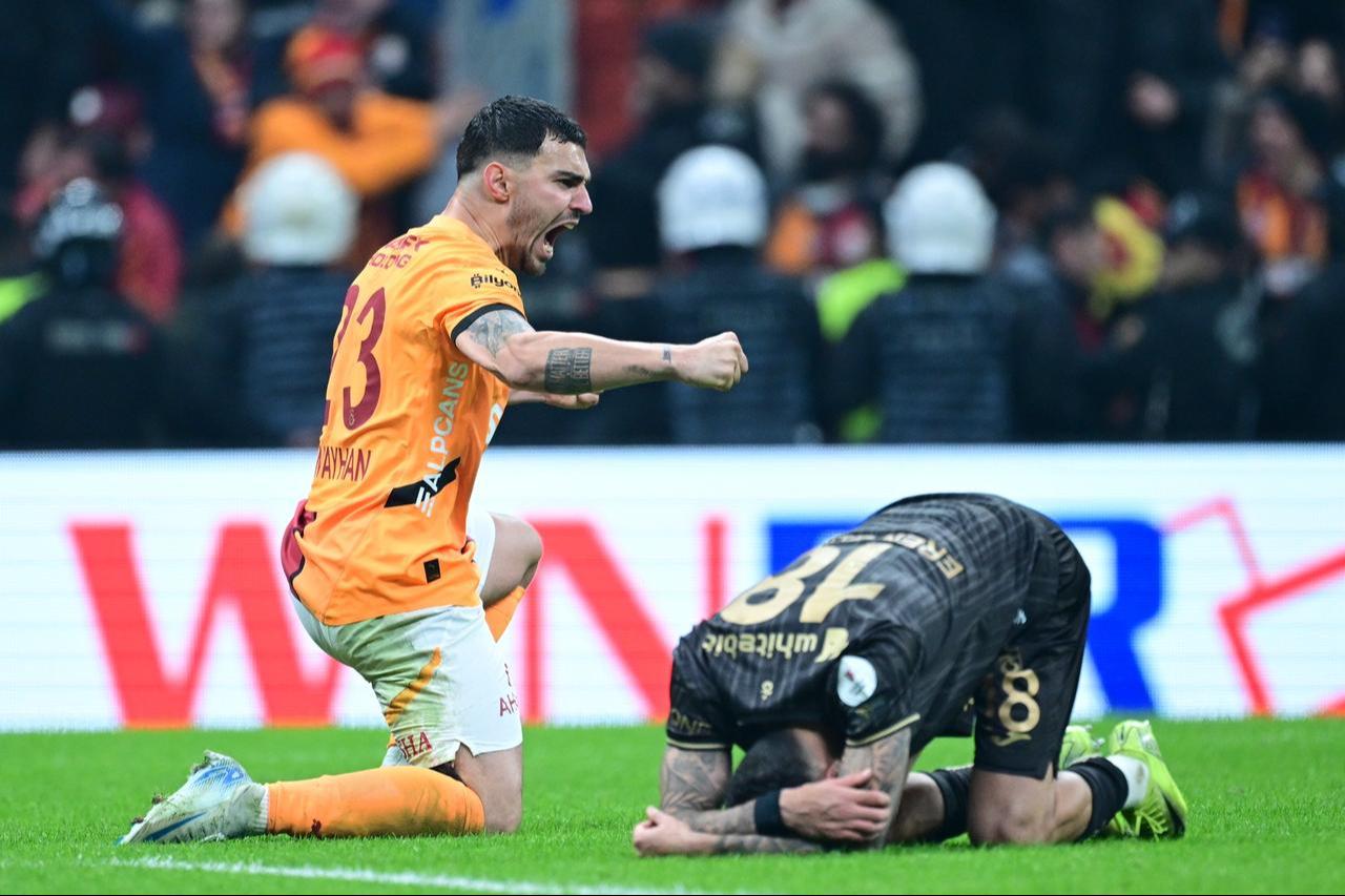 Kaan Ayhan of Galatasaray celebrates during the Turkish Super Lig week 16 football match between Galatasaray and Trabzonspor at RAMS Park in Istanbul, Türkiye, Dec. 16, 2024. (AA Photo)