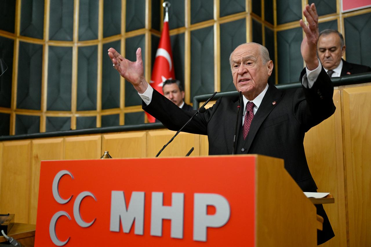 Nationalist leader urges Turkish youth to shun France-style unrest