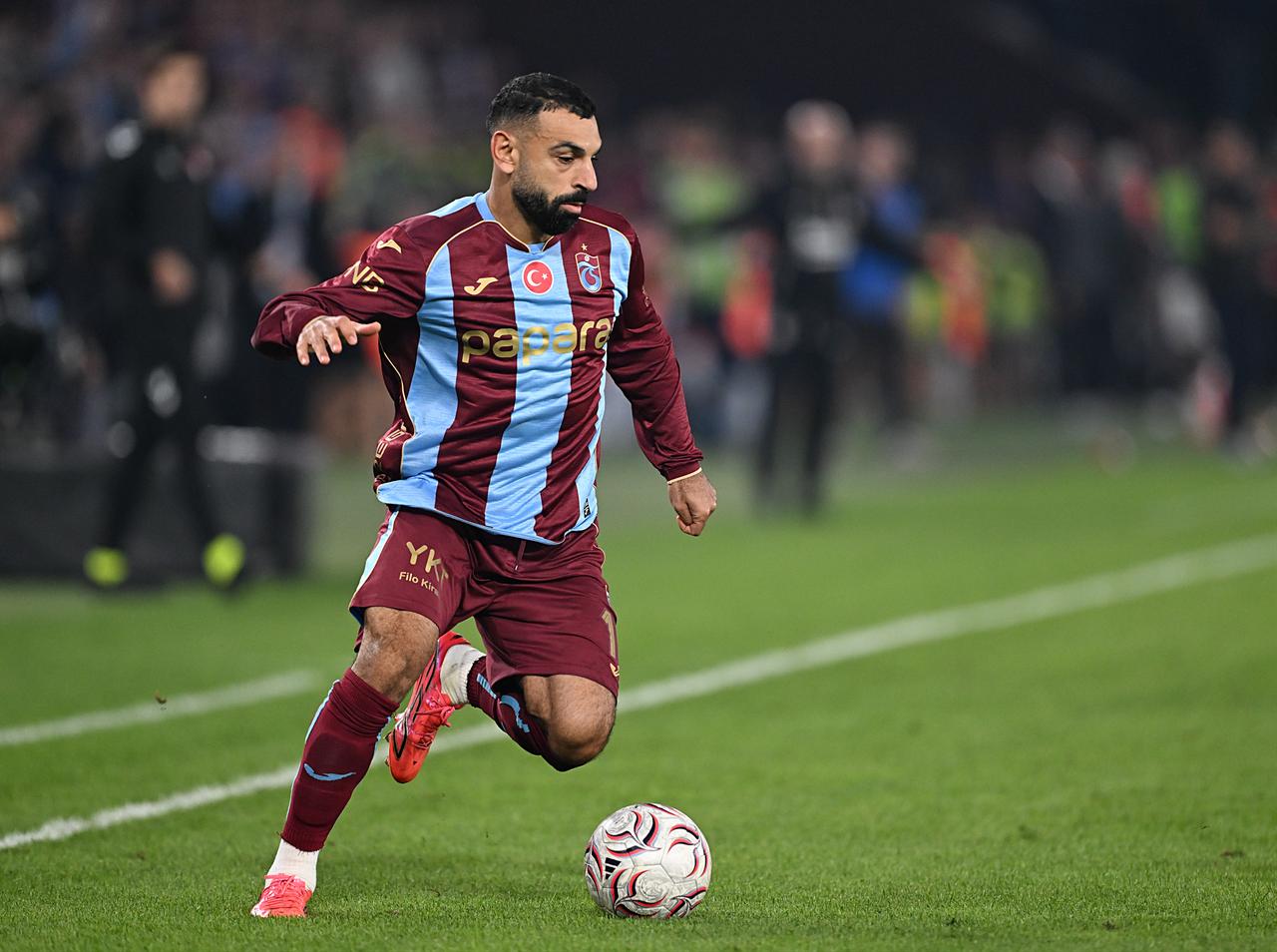 Trabzonspor's Mohamed Salah in action during the Turkish Super Lig Week 8 football match between Trabzonspor and Besiktas at Papara Park in Trabzon, Türkiye, on October 19, 2026. (AA Photo)