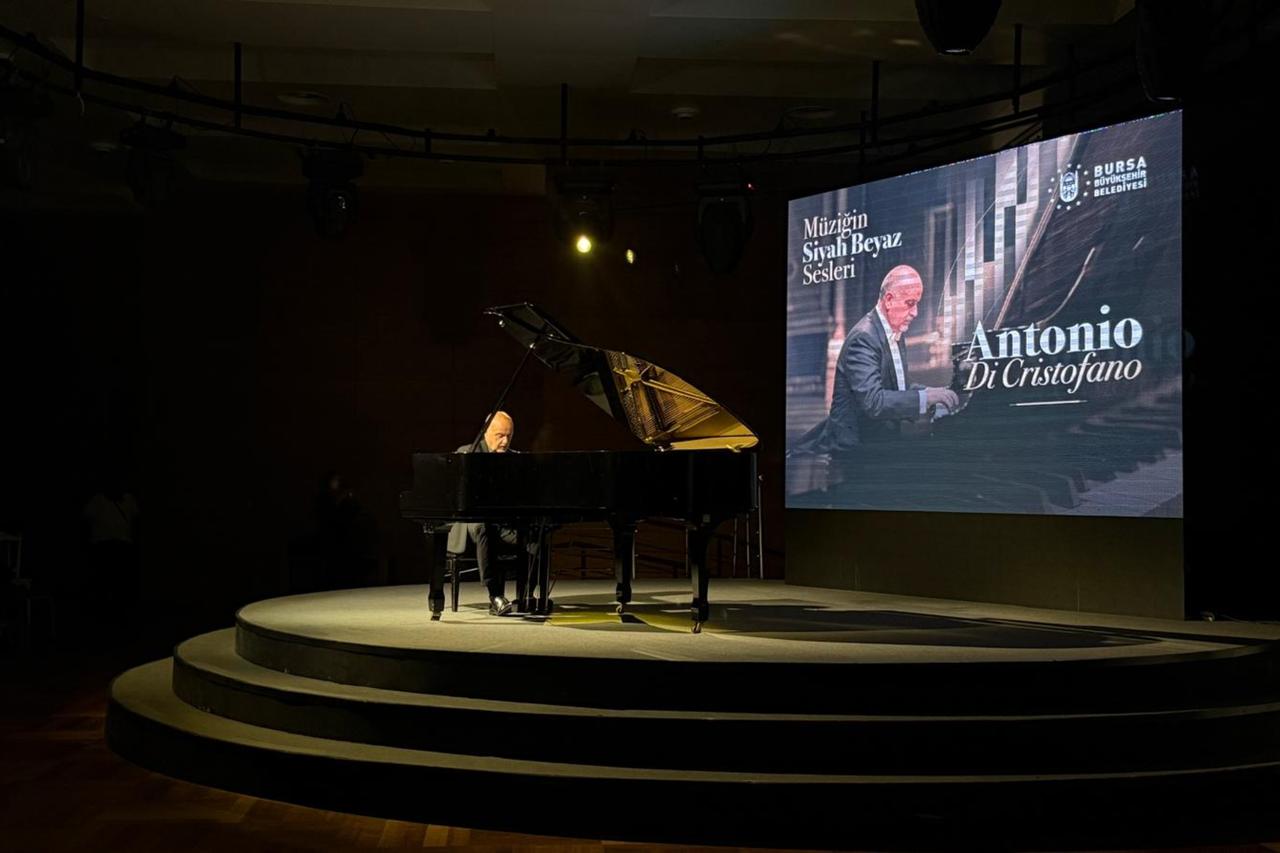 Italian pianist Antonio Di Cristofano performs to packed audience in Bursa