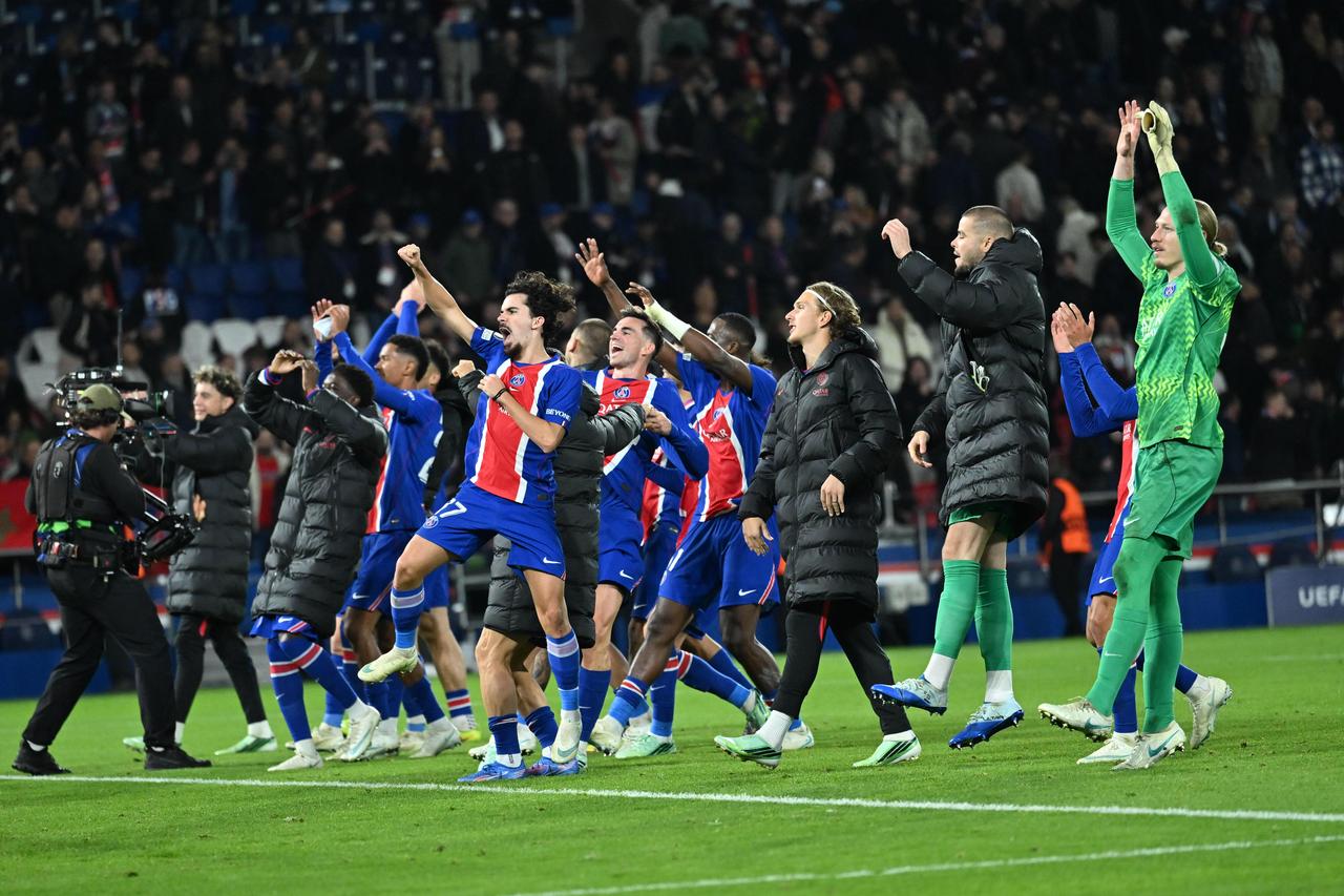 PARIS, FRANCE - OCTOBER 20: Players of PSG celebrate the victory after UEFA Champions League match between Paris Saint-German and Barcelona at Parc des Princes in Paris, France on October 20, 2026. (AA Photo)