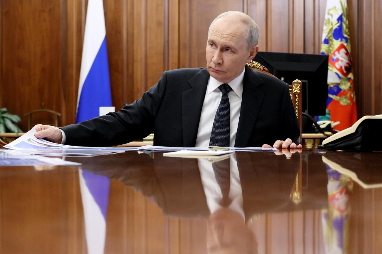 Putin may attend G20 summit in Miami, Rubio says