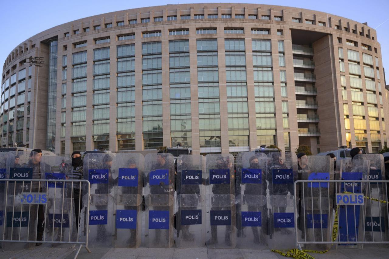 Türkiye detains 31 as investigation into $19B fund scandal expands
