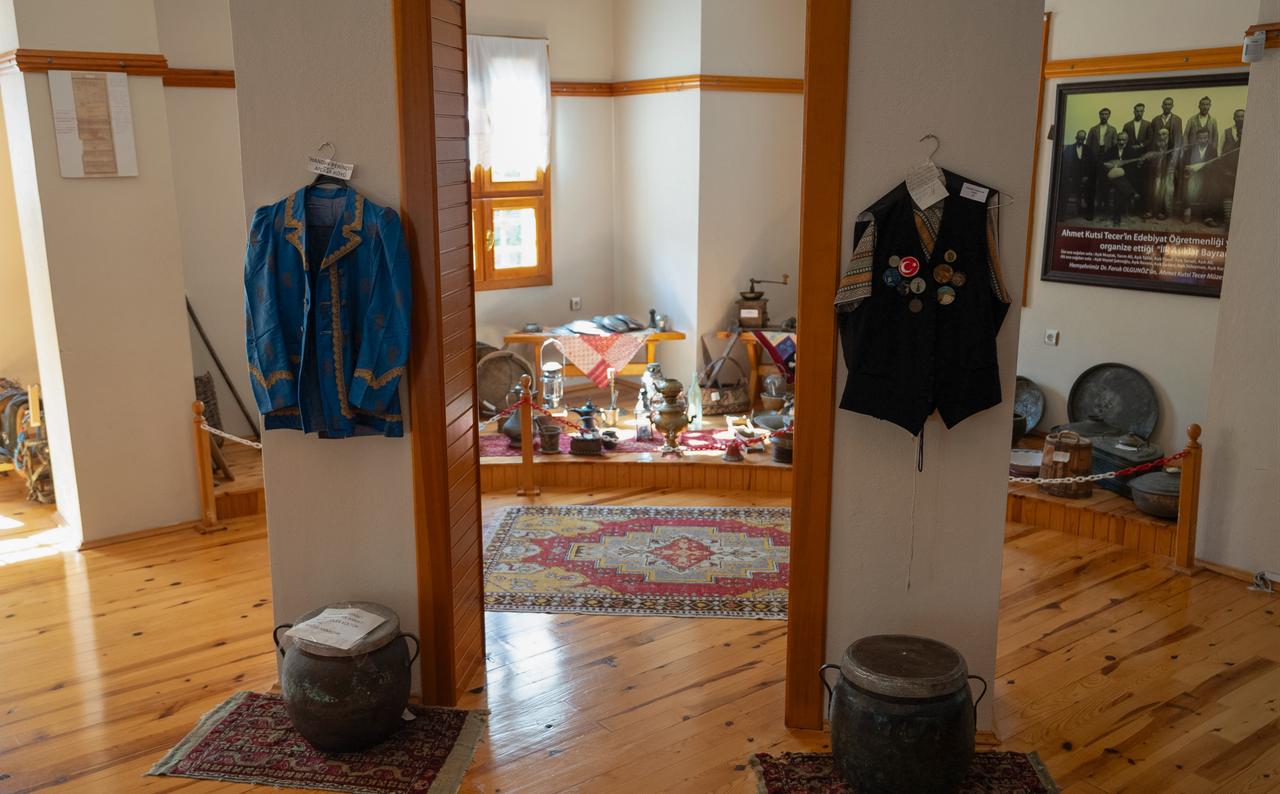 Traditional clothing, household items and cultural artifacts are displayed at a local museum in Erzincan, Türkiye, on September 10, 2026. (AA Photo)
