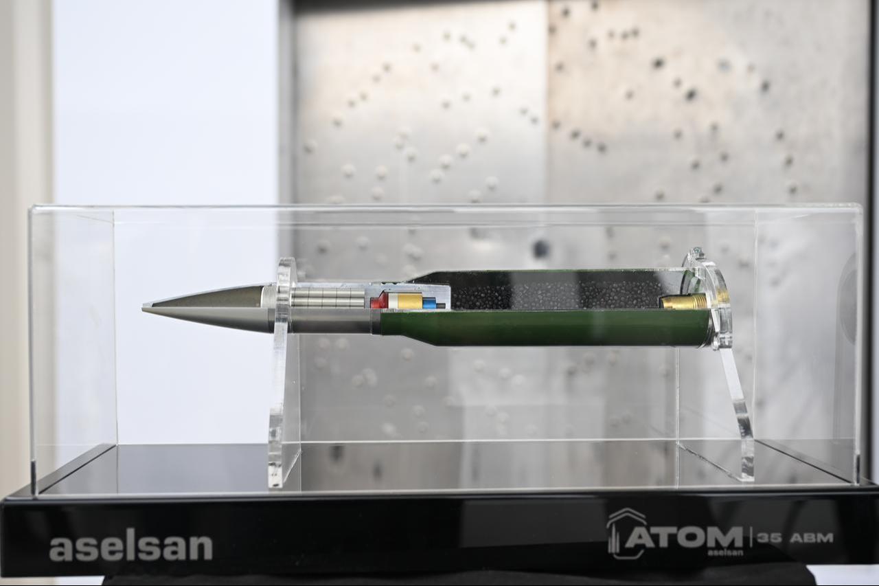 The photo shows Aselsan's ATOM 35 airburst ammunition against drones, cruise missiles, and air-to-ground missiles during a firing demonstration in Konya, Türkiye, Sept. 26, 2026. (AA Photo)