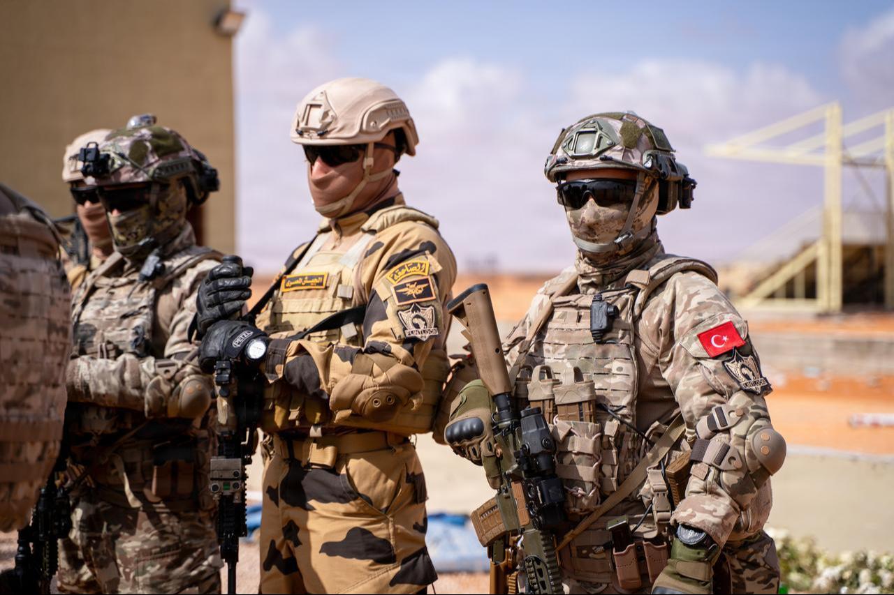 Members of the Turkish and Egyptian armed forces prepare to observe fast-rope training during Flintlock 2026 in Sirte, Libya, on April 17, 2026. (Photo via U.S. Air Force)