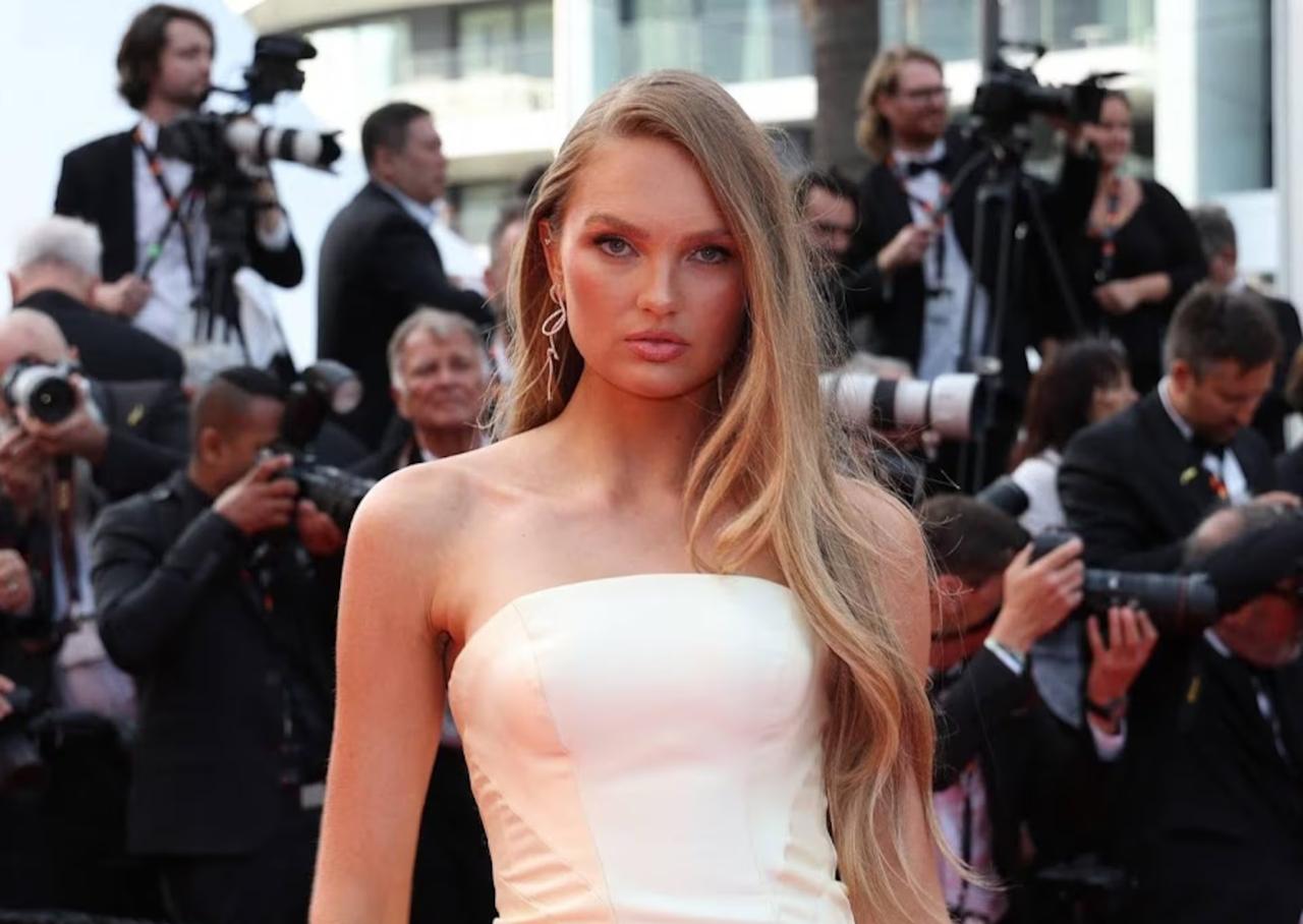 Dutch model Romee Strijd arrives for the screening of the film "The Phoenician Scheme" at the 78th edition of the Cannes Film Festival in Cannes, southern France, on May 18, 2025. (AFP Photo)