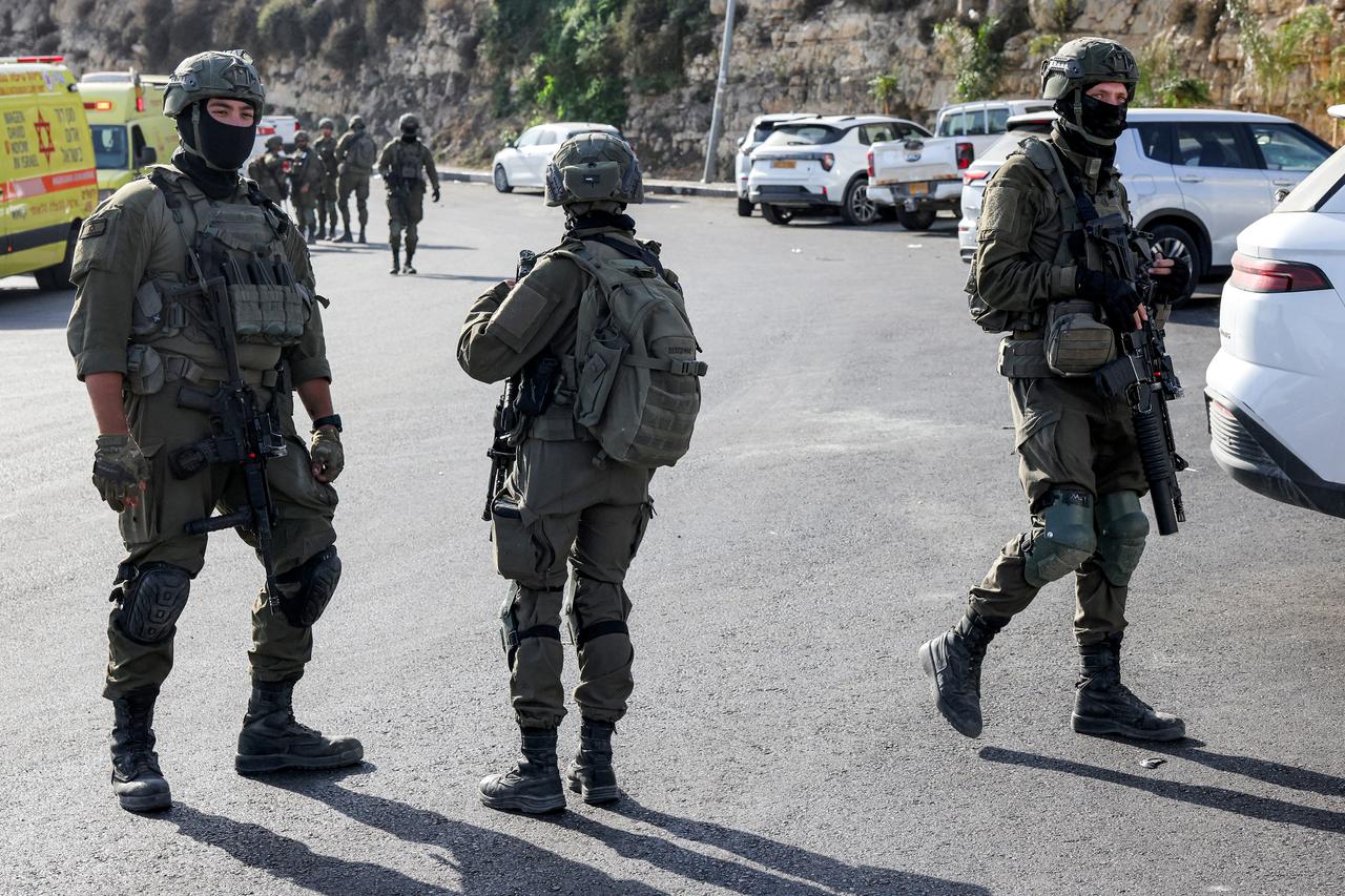 Netanyahu says Israel preparing 'full closure' of West Bank in response to attack