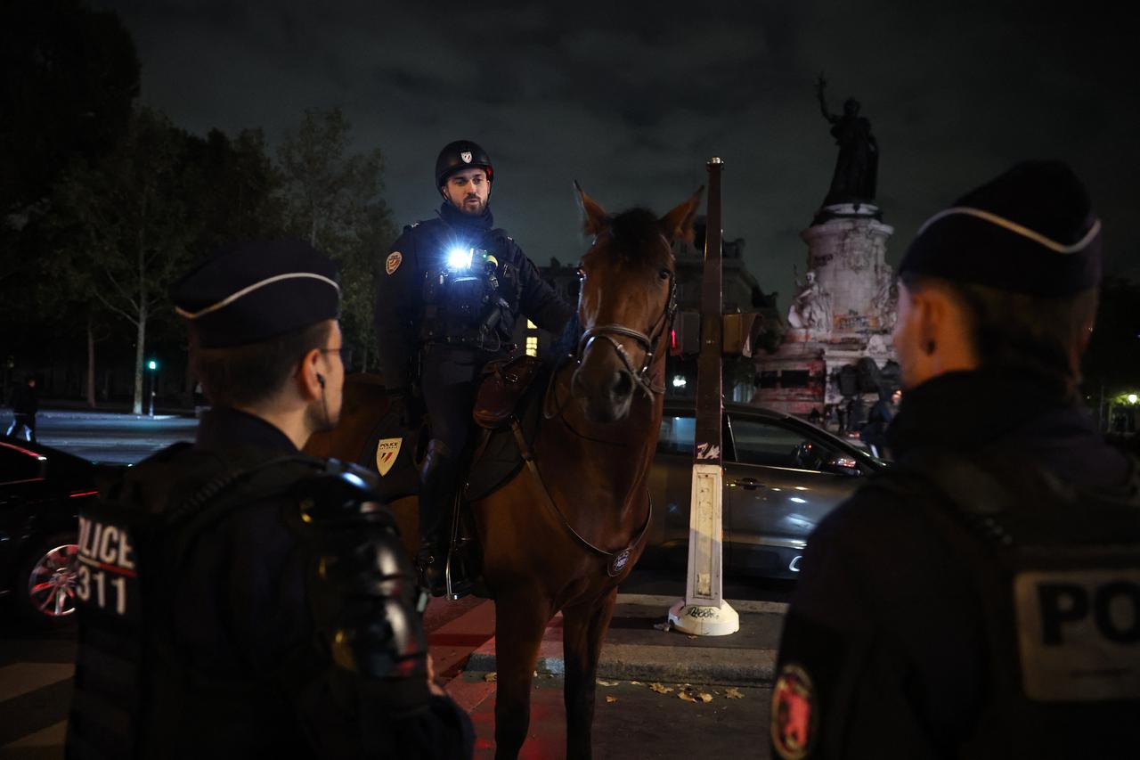 Protests leave PSG and Lyon without Sunday night date