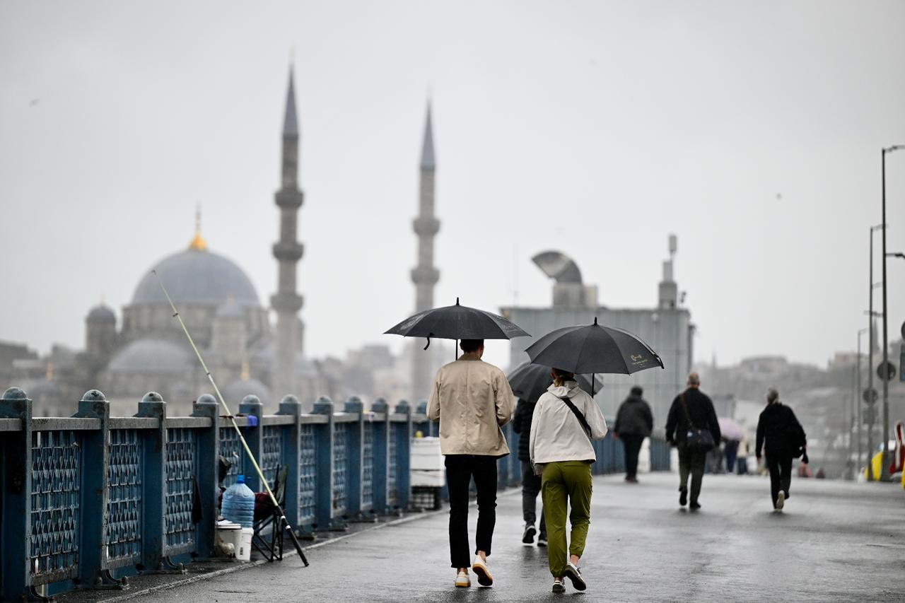 Rain wave from the Balkans heads for Istanbul