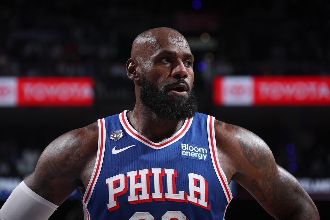 Trump demands apology from LeBron James over pregame anthem routine