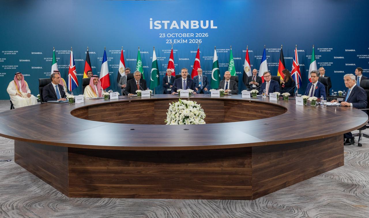 Turkish FM Hakan Fidan, British FM Ed Miliband, German FM Johann Wadephul, French FM Jean-Noel Barrot, Italian Deputy PM and FM Antonio Tajani, Pakistani FM Muhammad Ishaq Dar, Egyptian FM Badr Abdelatty and Saudi FM Faisal bin Farhan Al Saud pose for a family photo during the R4 and E3 Foreign Ministers Meeting, in Istanbul, Türkiye on Oct. 23, 2026. (AA Photo)
