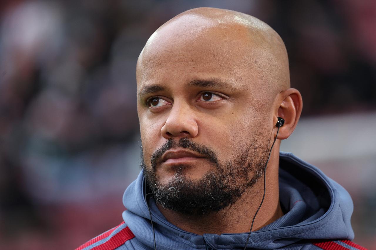 Bayern Munich coach Kompany rushed to hospital after collapsing during training
