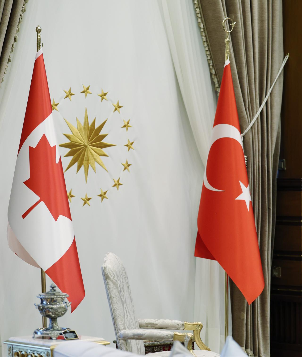 Canadian and Turkish flags next to each other in Türkiye's presidential complex. (AA Photo)