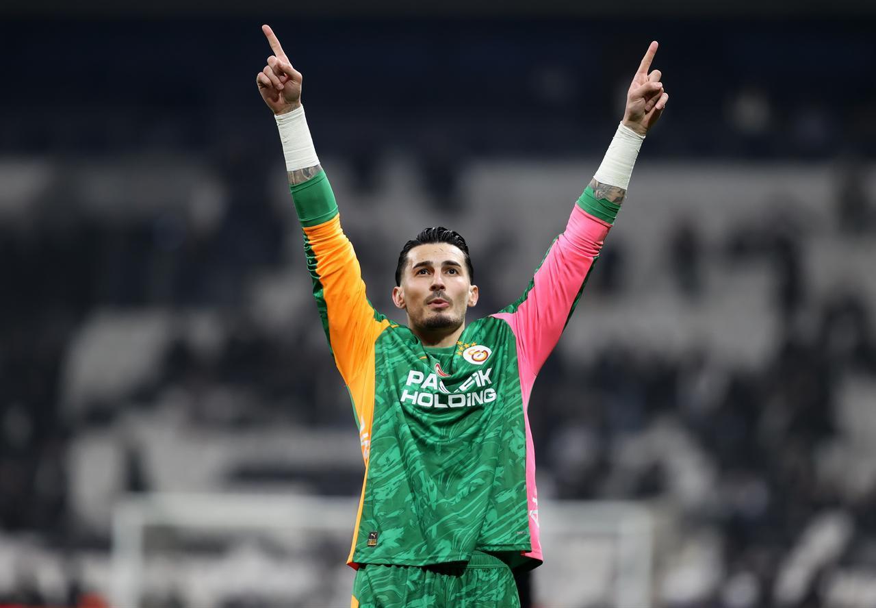 Galatasaray’s Ugurcan Cakir greets fans as he celebrates their victory at the end of the Turkish Super Lig week 25 match between Besiktas and Galatasaray at Tupras Stadium in Istanbul, Türkiye, March 7, 2026. (AA Photo)