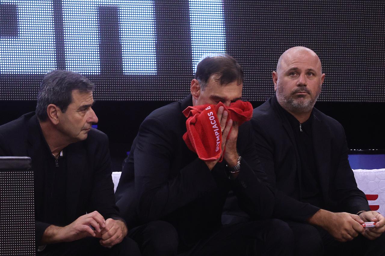 Head coach of Olympiacos reacts during the EuroLeague Round 7 basketball match between Olympiacos Piraeus and Fenerbahce at the Sunel Arena in Athens, Greece, October 23, 2026. (AA Photo)