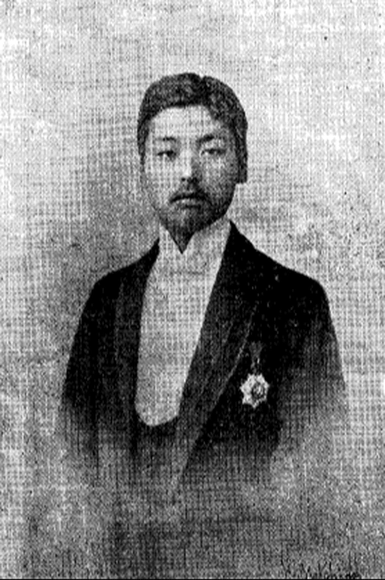 Japanese journalist Shotaro Noda, considered Japan's first known Muslim, poses in formal Western attire wearing an Ottoman decoration around 1891, the year he converted to Islam and adopted the name Abdulhalim. (Archive Photo via Nobuo Misawa and Goknur Akcadag)