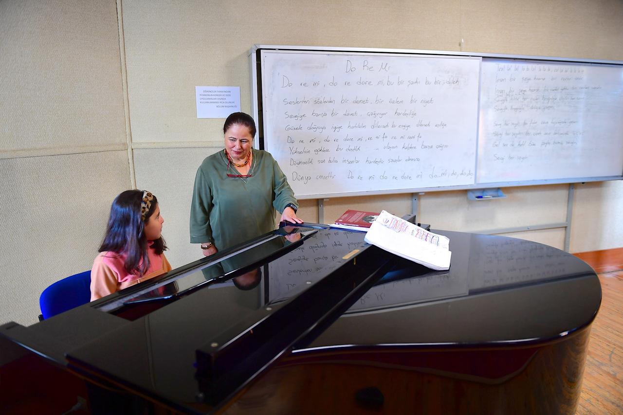 Van University’s award-winning orchestra now trains young talents at a new campus music school. (AA Photo)