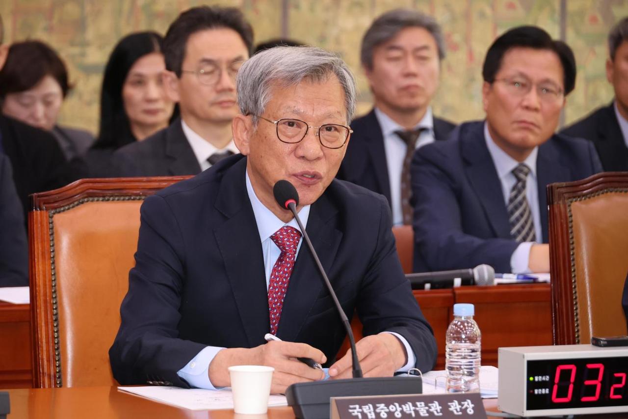 South Korean museum director resigned. Was it a moral choice or the only option left?