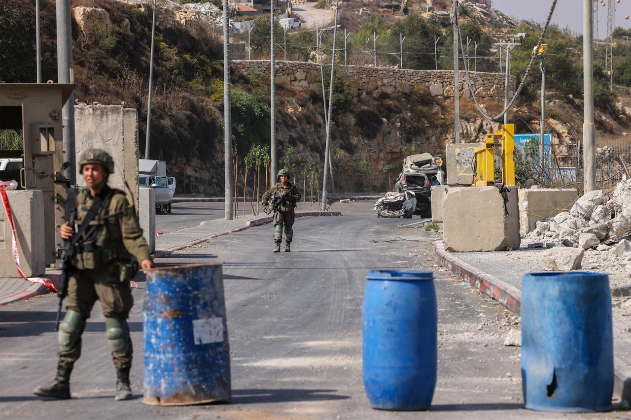 Israel to seal off West Bank on election day, barring Palestinian workers