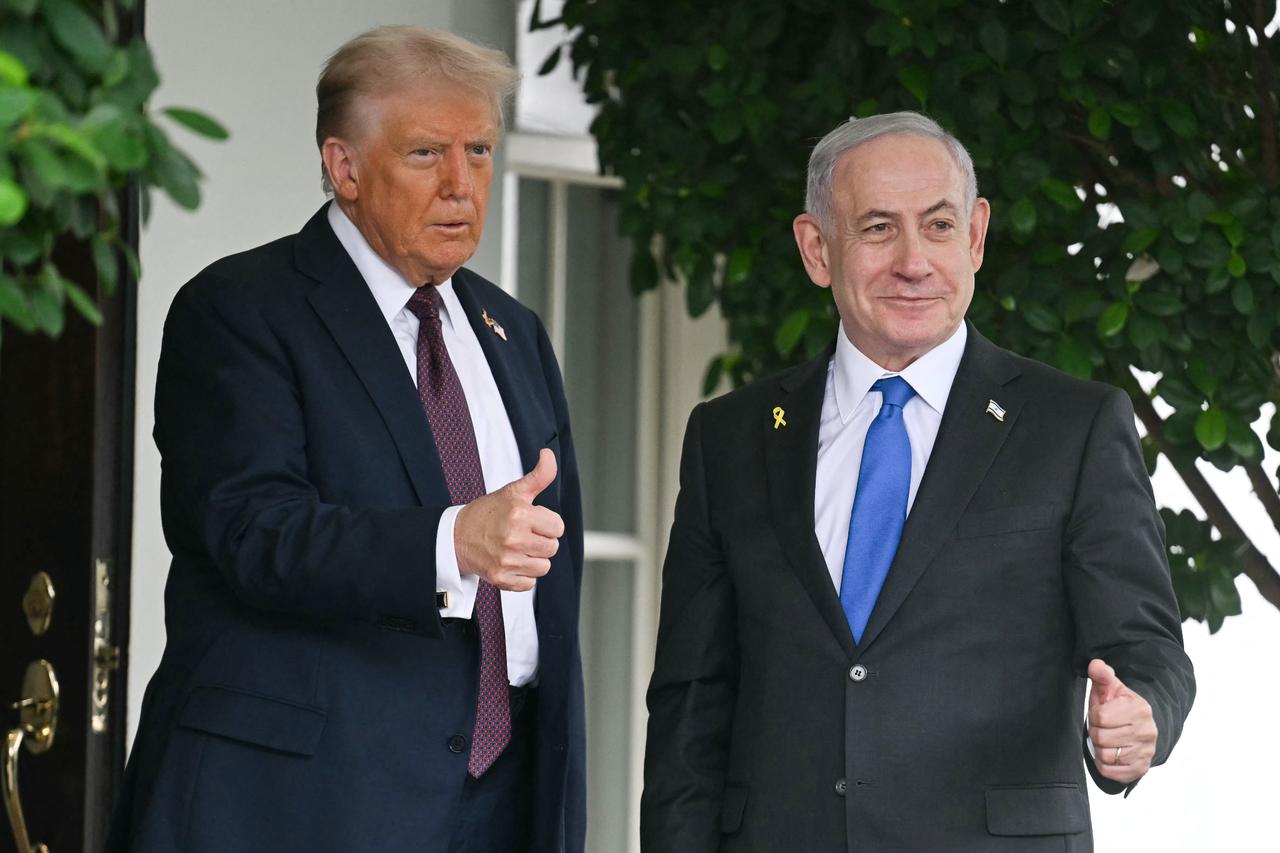 Trump backs Netanyahu, but some advisers eye Israel without him