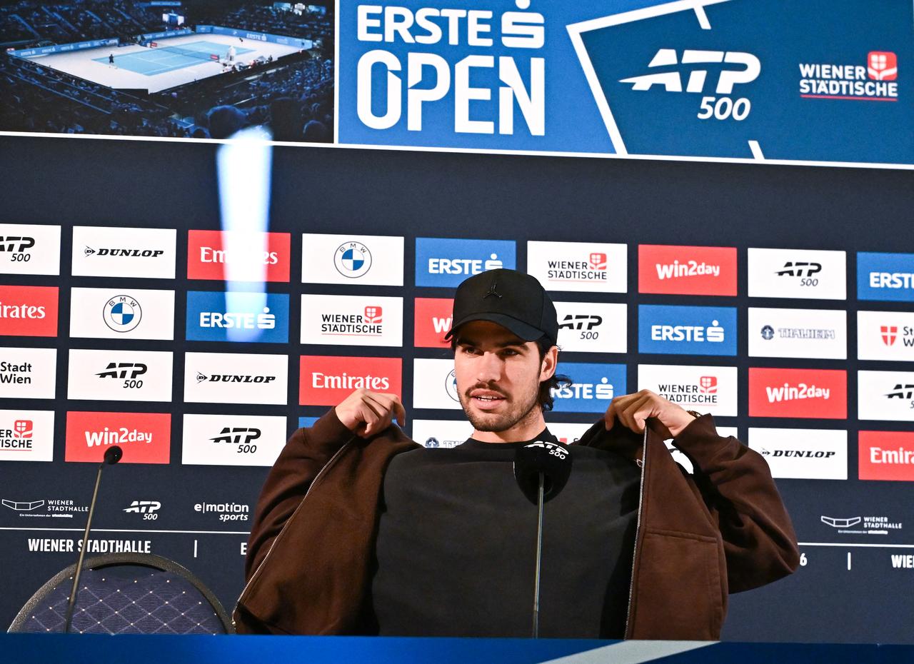 Spain’s Carlos Alcaraz speaks to journalists during a press conference at the Erste Bank Open 2026 ATP 500 tennis tournament in Vienna, Austria on Oct. 26, 2026. (AFP Photo)