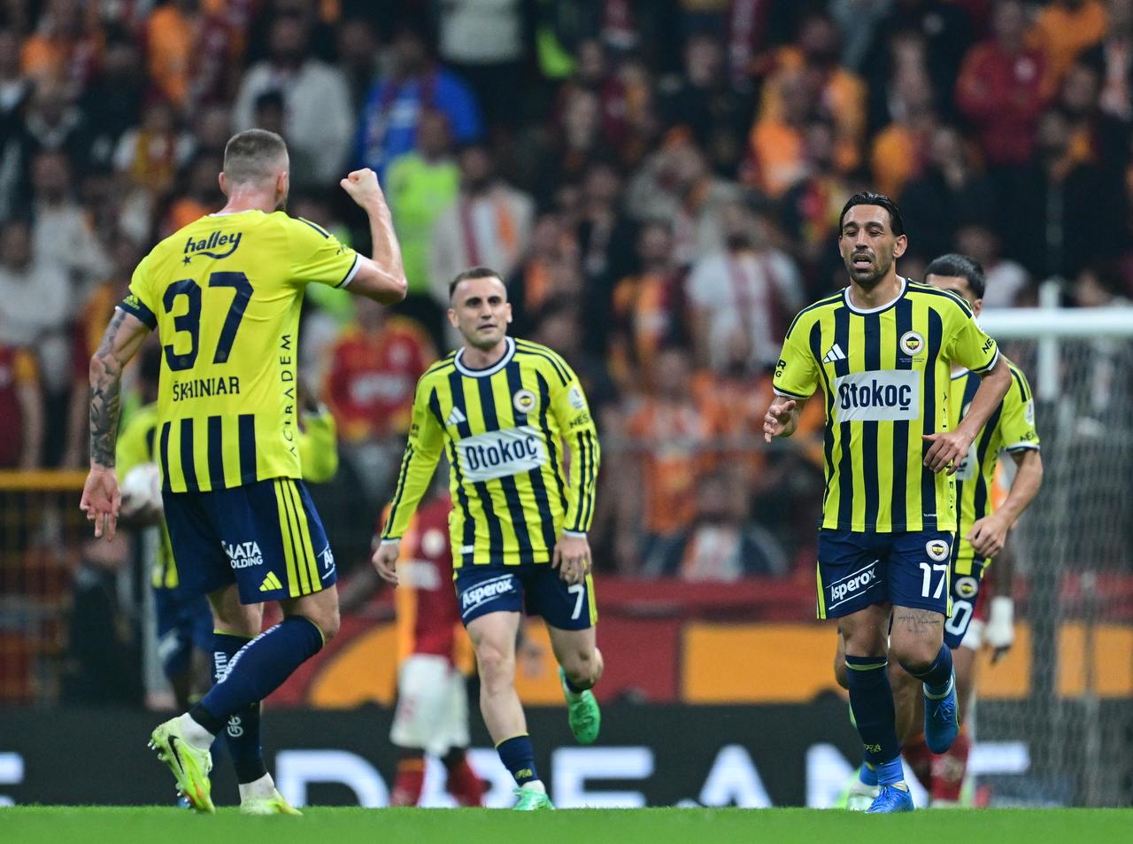 Irfan Can Kahveci of Fenerbahce celebrates after a goal during the Turkish Super Lig 9th week match between Galatasaray and Fenerbahce at RAMS Park in Istanbul, Türkiye on October 26, 2026. (AA Photo)