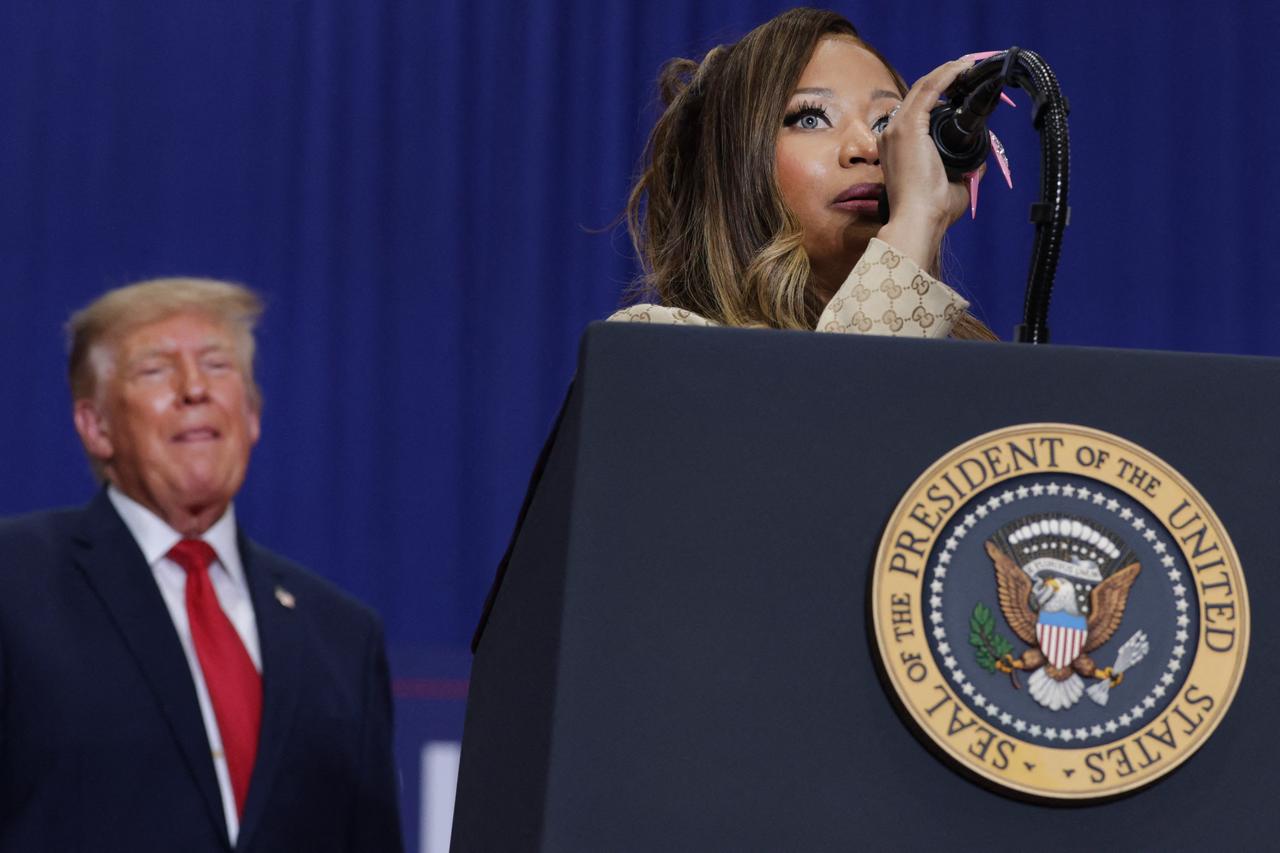 Nicki Minaj and Trump spark White House podium rumor