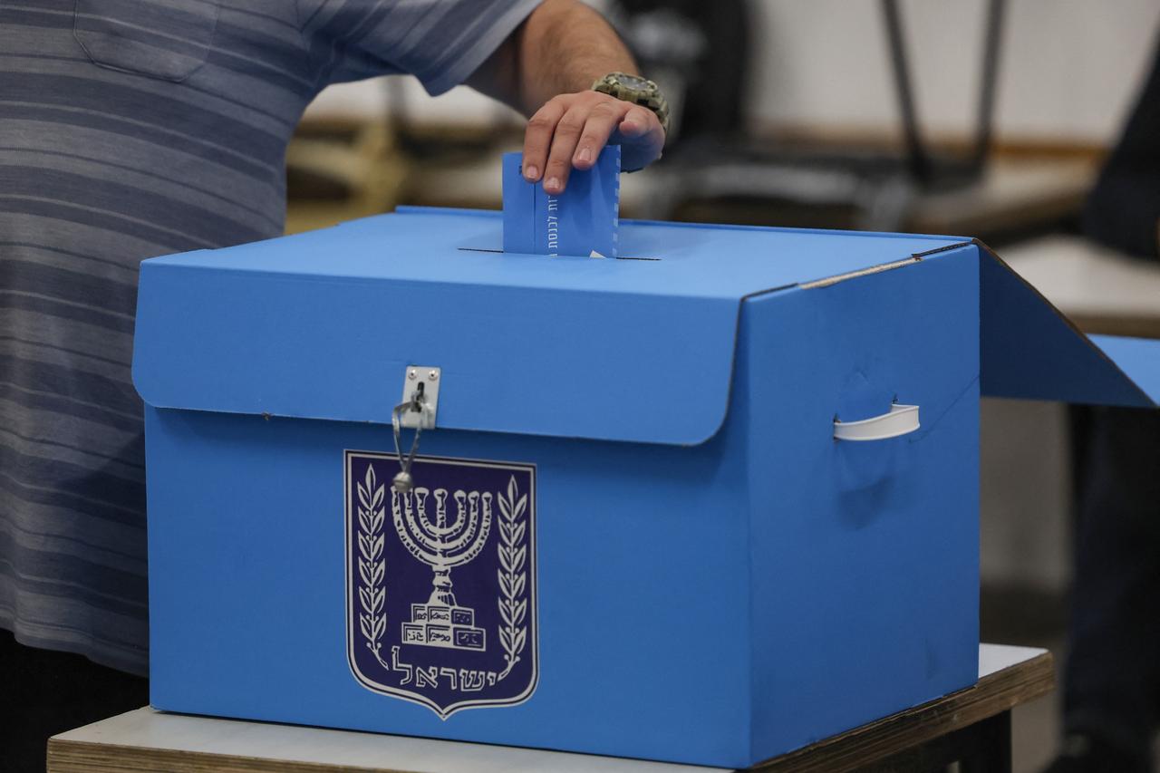 Likud reportedly deploys teams to film Arab voters as Israel votes
