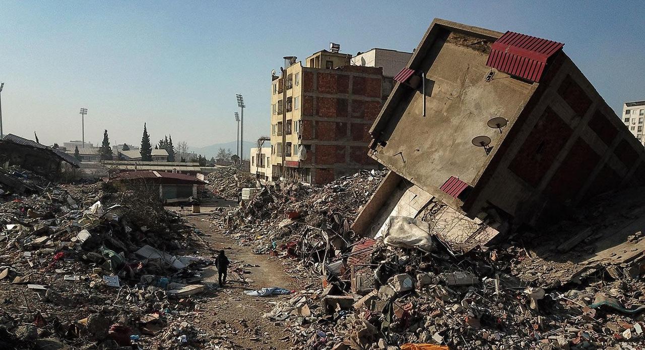 Collapsed buildings are pictured in Kahramanmaras on Feb. 14, 2023, a week after an earthquake devastated parts of Türkiye. (AFP Photo)