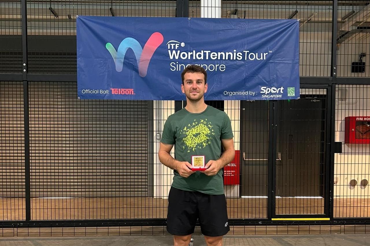 Turkish tennis player Kirkin beats top seed to win in Singapore