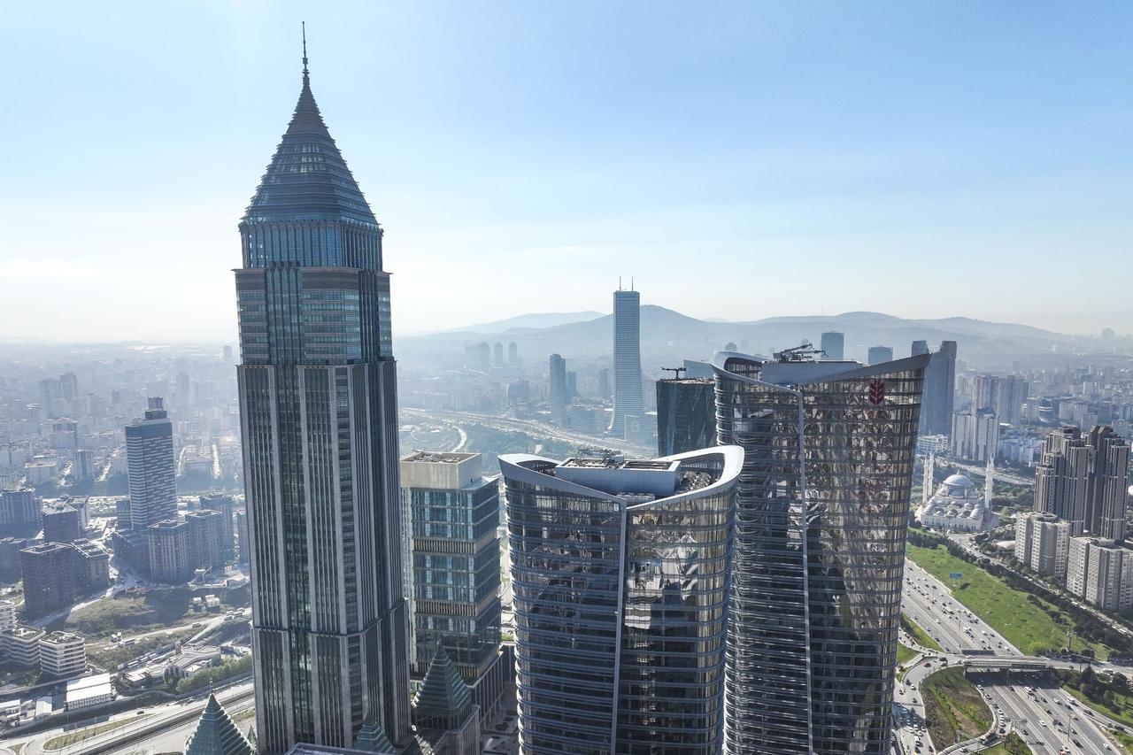Turkish central bank deploys $16.1B from reserves after fund scandal: Report