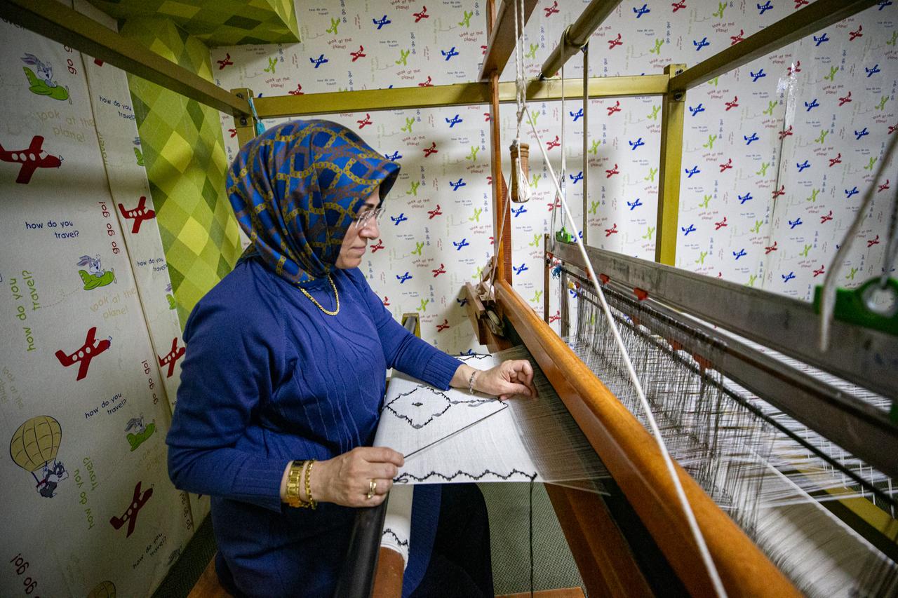 Turkish women are reviving Karnavas, a 250-year-old woven cotton cloth in Erzurum, Türkiye. (AA Photo)