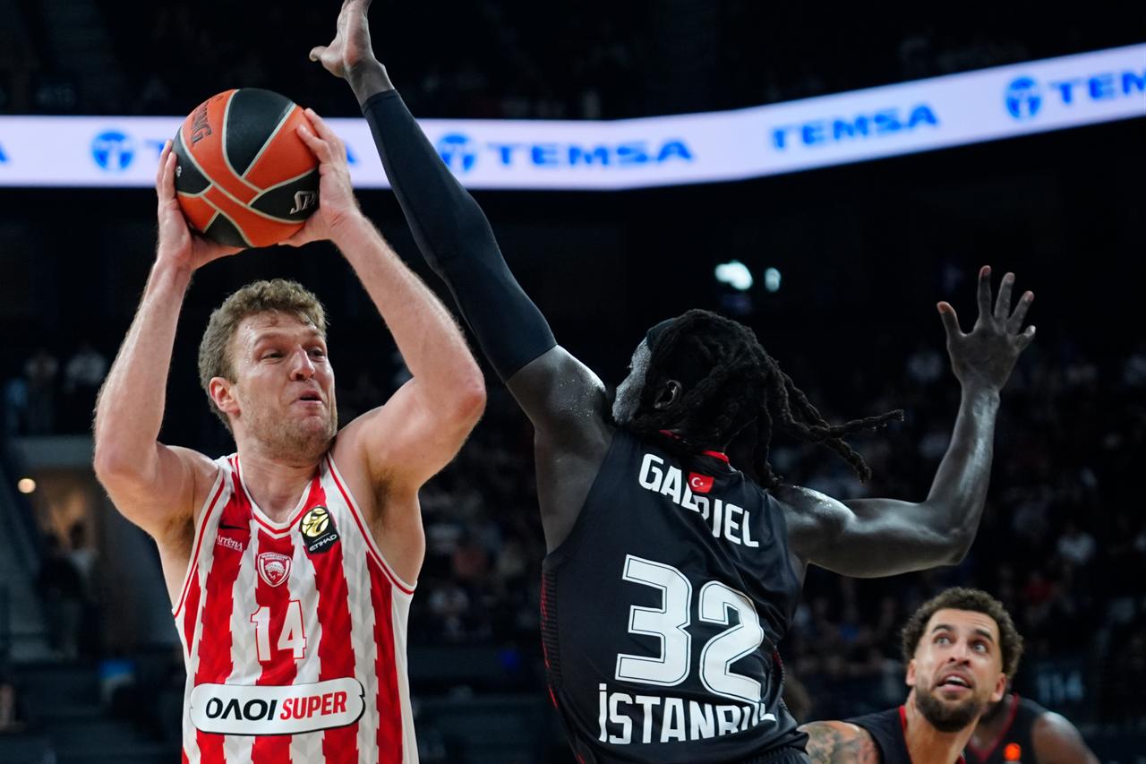Besiktas, Anadolu Efes suffer EuroLeague defeats as Olympiacos, Hapoel claim wins