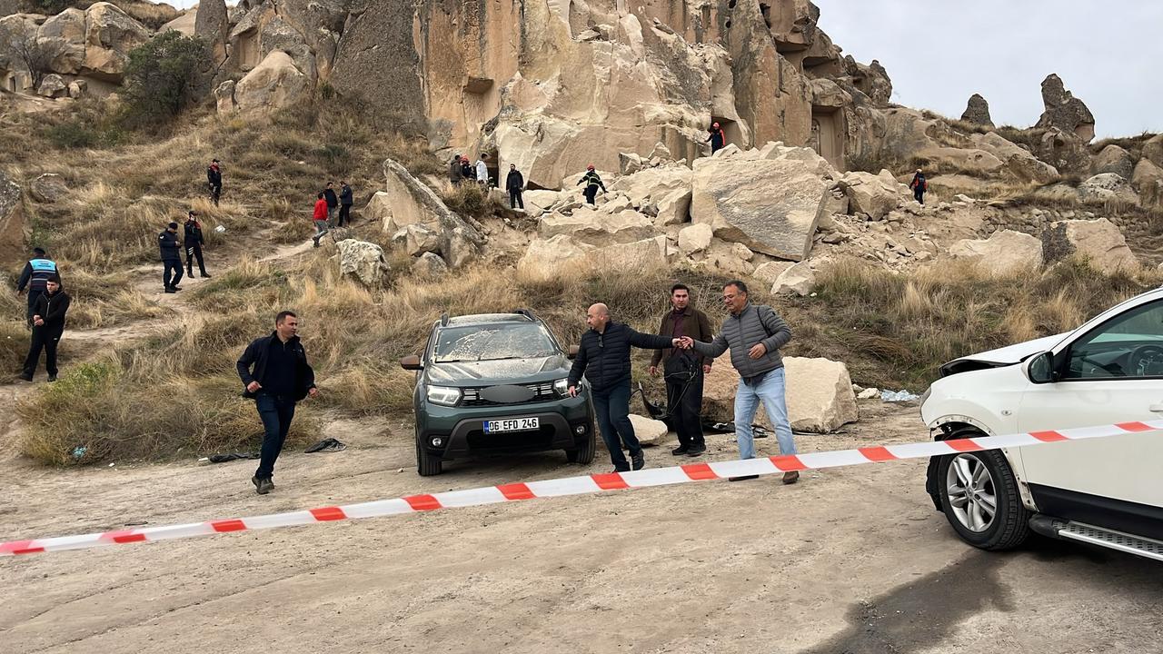 The photos show the aftermath of a fairy chimney collapse in Cappadocia’s Goreme, Nevsehir, Türkiye on Oct. 29, 2026. (IHA Photo)
