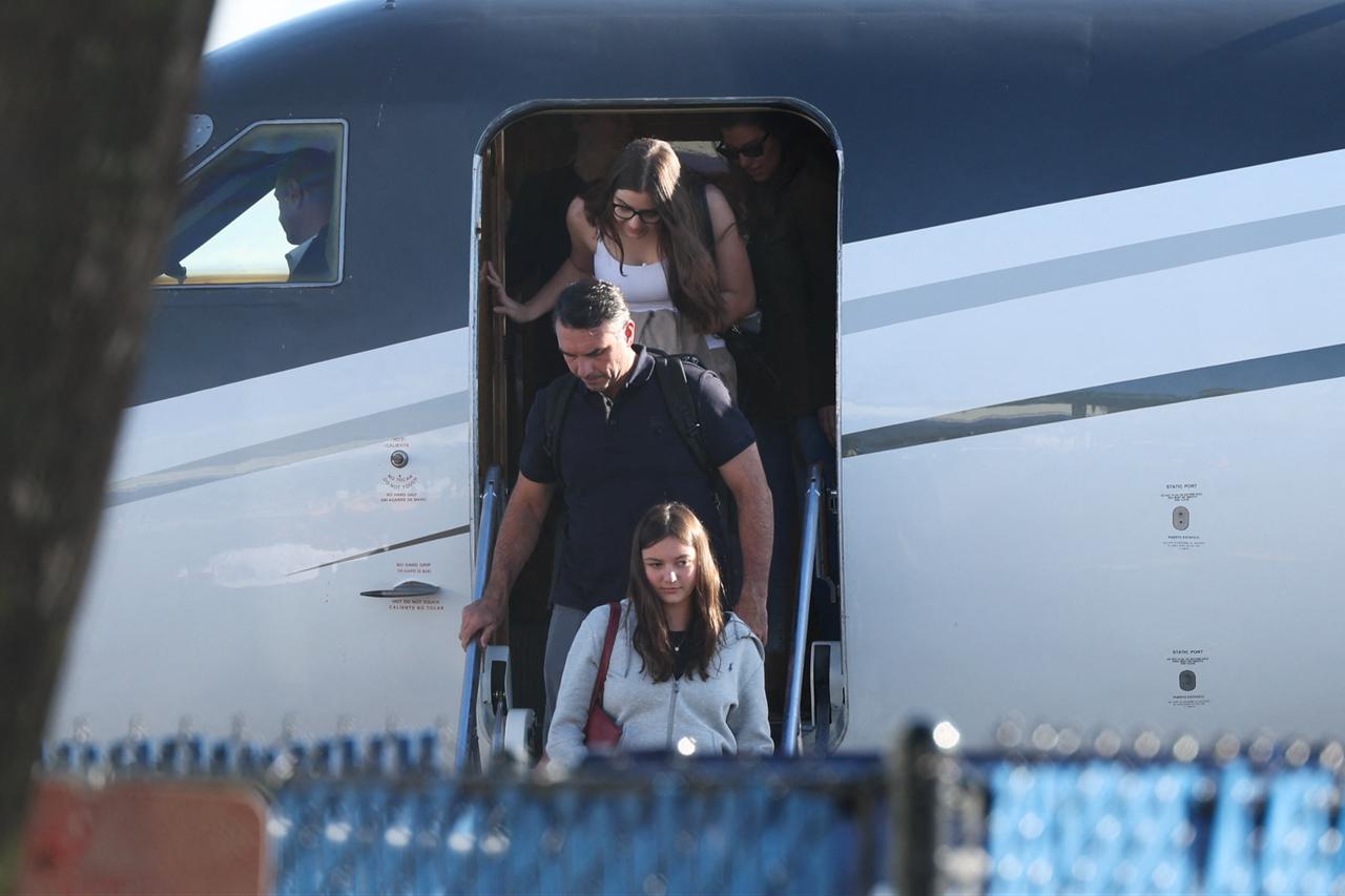 Flavio Bolsonaro vows to lead Brazil’s opposition from Florida