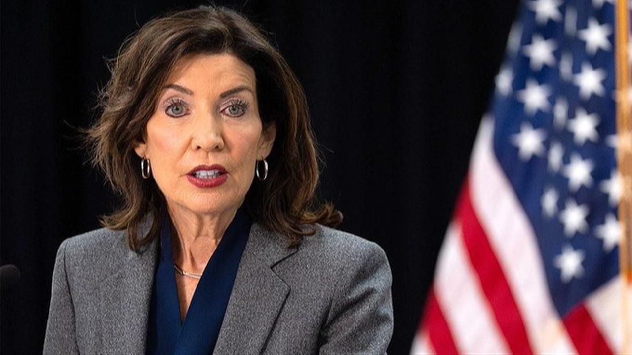 Portrait of New York Gov. Kathy Hochul with U.S flag in background. (Photo via X/@foxnewspolitics)