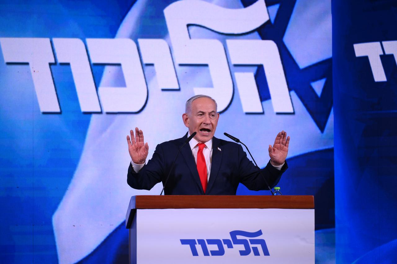 Israel's Prime Minister Benjamin Netanyahu addresses his supporters at the election night rally after the first exit polls were announced, in Jerusalem on early October 28, 2026. (AFP Photo)
