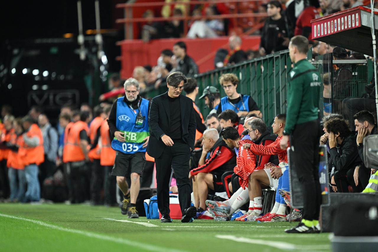 Head coach of Türkiye, Vincenzo Montella follows the UEFA Nations League A match between Belgium and Türkiye at Maurice Dufrasne Stadium in Liege, Belgium on October 2, 2026. (AA Photo)