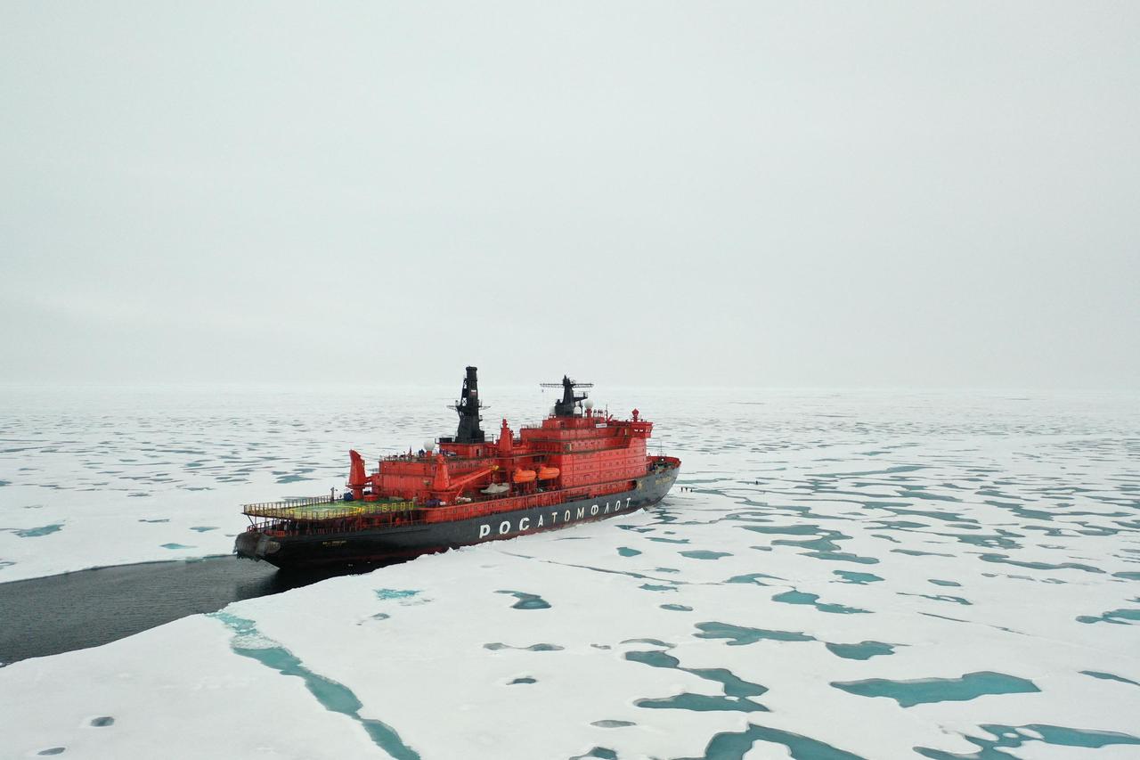 Northern Sea Route traffic hits record as Gulf war, melting ice push ships north