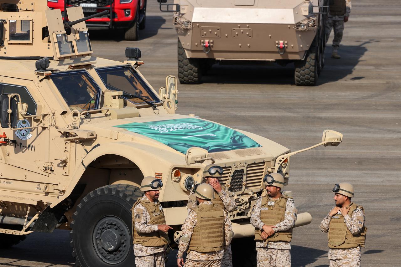 Saudi Arabia plans offensive against Houthis to retake Bab el-Mandeb