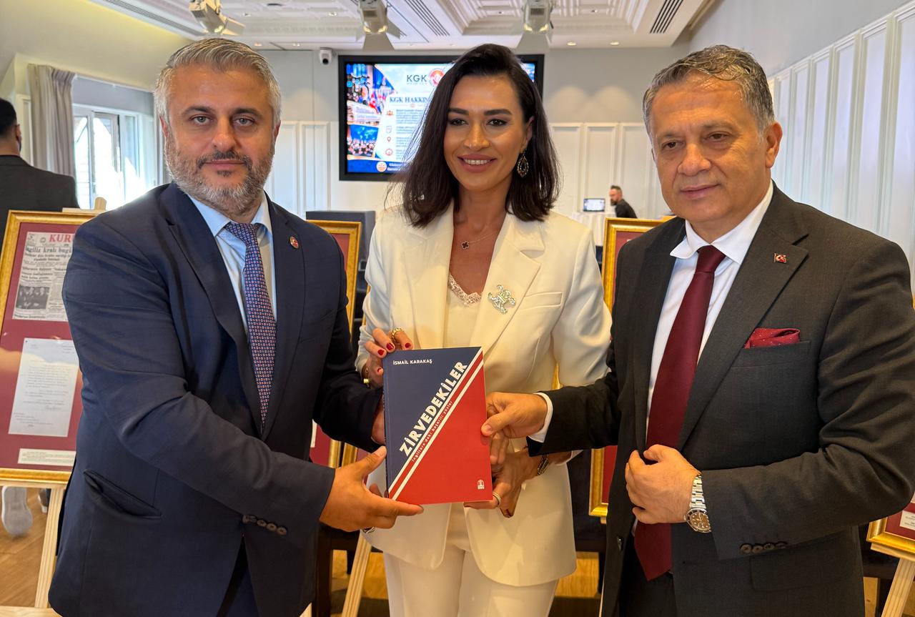 Ozgenur Reyhan Guler joins guests during the "Pages Opening to Friendship" exhibition, which brought together archival documents and historical press materials on Turkish-British relations in London. (Photo via Ozgenur Reyhan Guler's Archive)