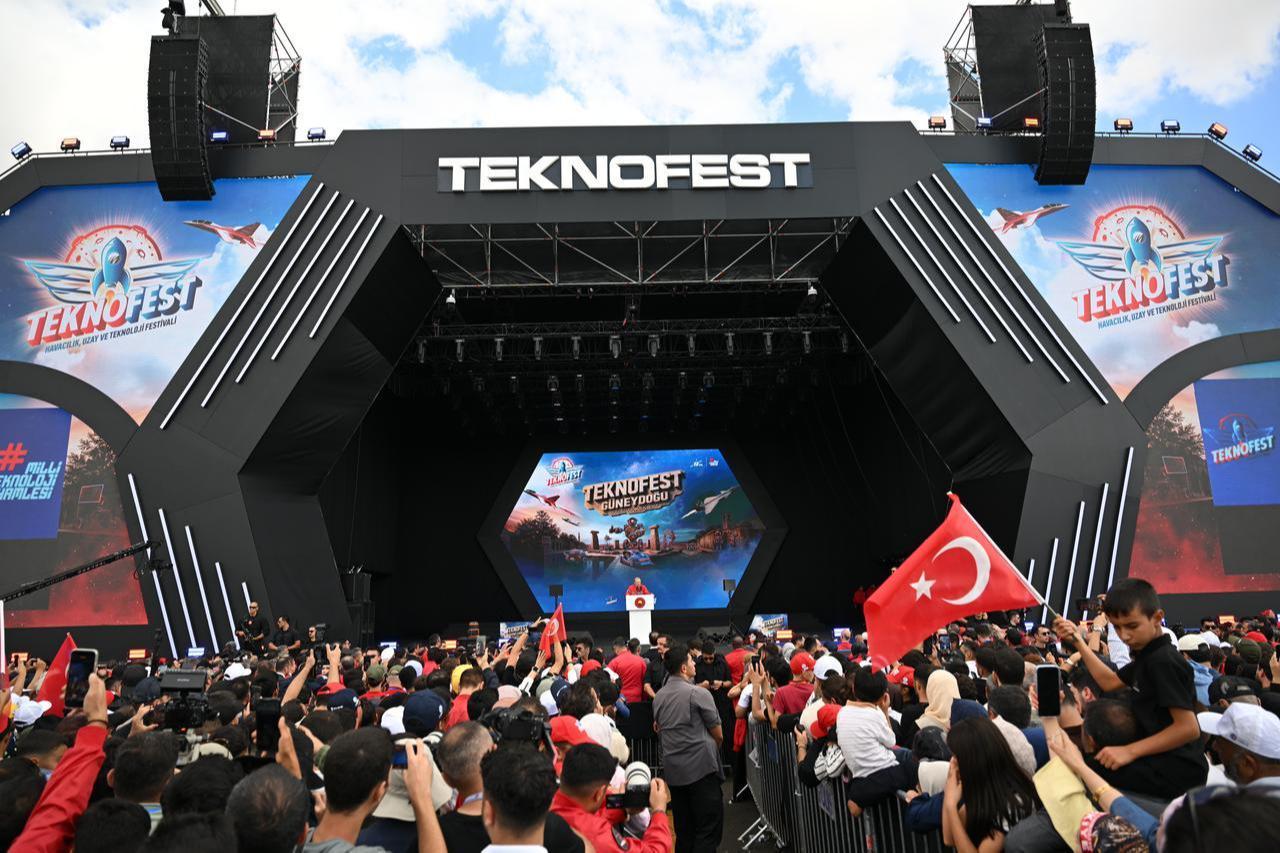 Turkish President Recep Tayyip Erdogan delivers a speech during his visit to the Aviation, Space and Technology Festival (TEKNOFEST) Southeast at Sanliurfa GAP Airport in Sanliurfa, Türkiye on October 03, 2026. (AA Photo)