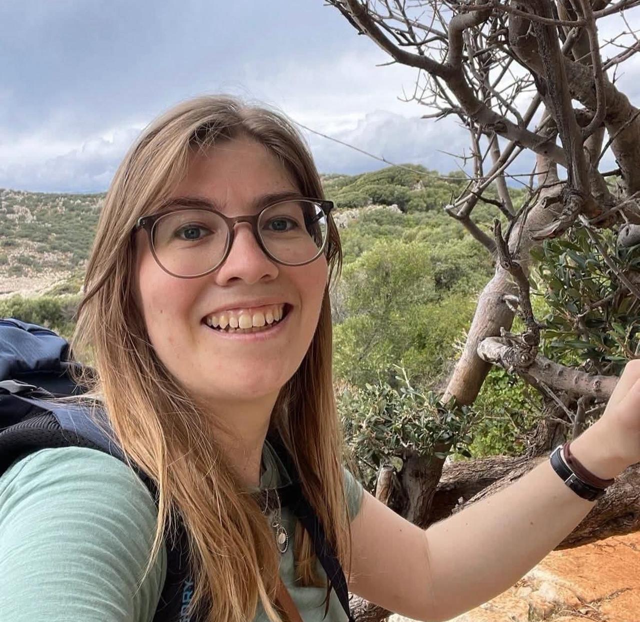 Friederike Elisabeth Newrzella, 33, poses for a selfie while hiking along the Lycian Way in Antalya, Türkiye. (Photo via X)