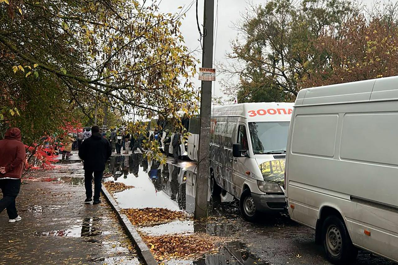 Oleshky evacuation begins under US-brokered ceasefire