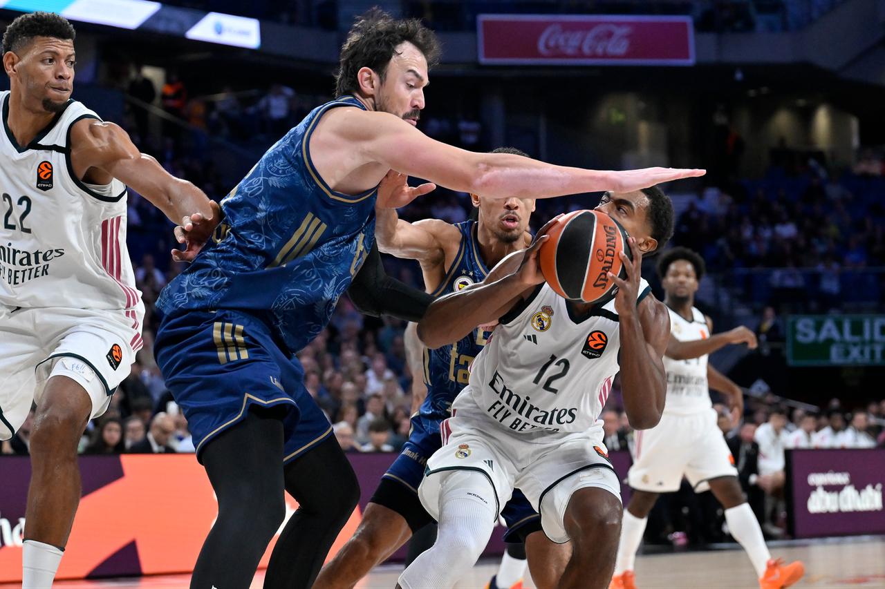 Real Madrid beats Fenerbahce 95-76 in EuroLeague as Maledon scores 26
